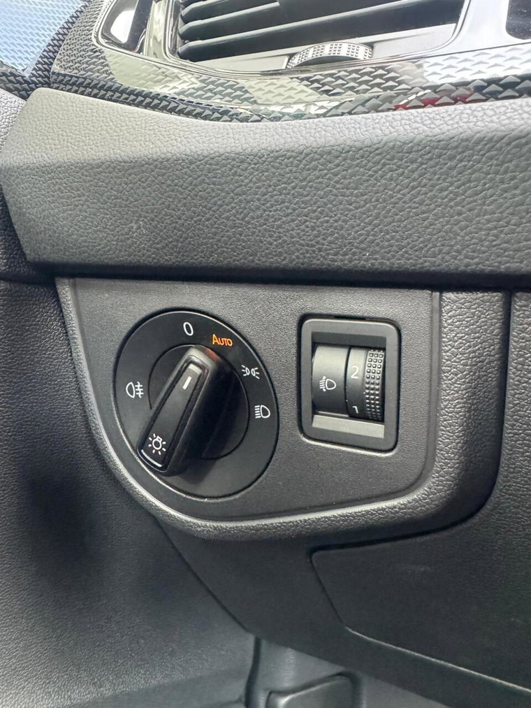 Vehicle Image 27