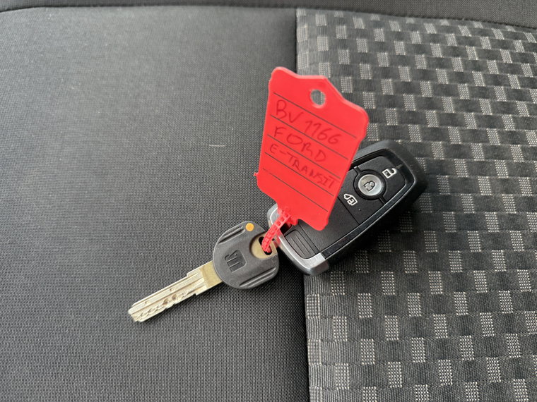 Vehicle Image 30