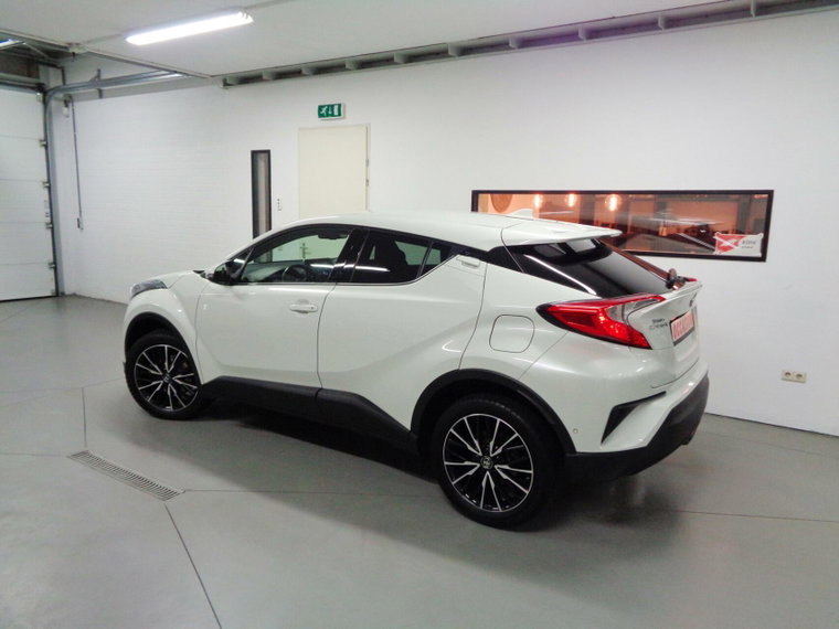 Vehicle Image 21