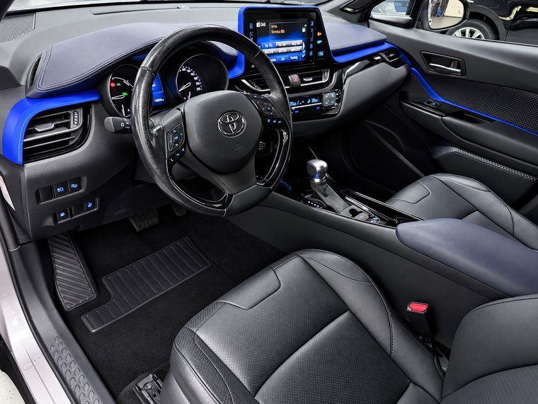Vehicle Image 12