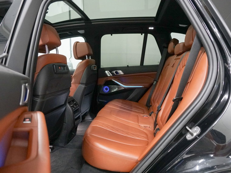 Vehicle Image 33
