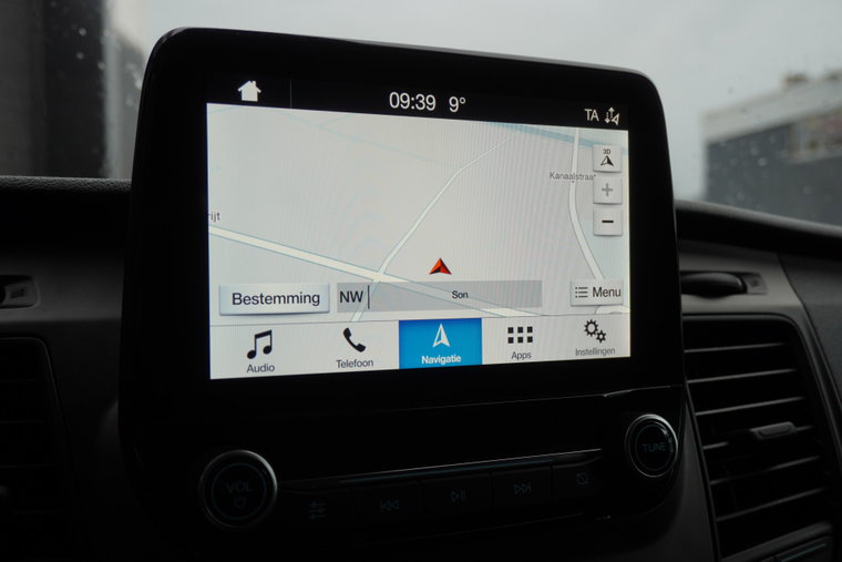 Vehicle Image 13