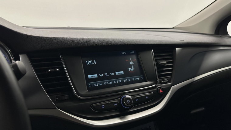 Vehicle Image 38