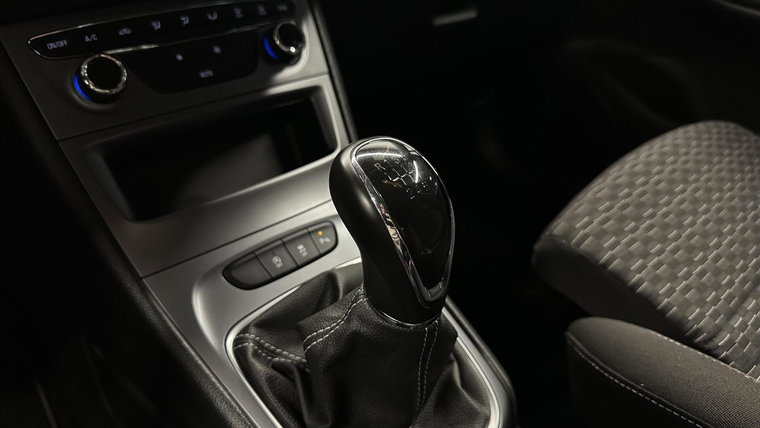 Vehicle Image 41