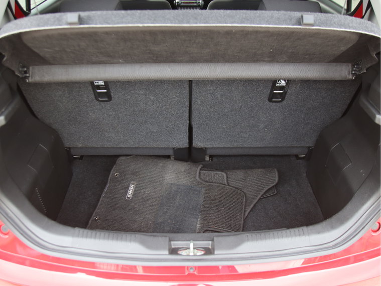 Vehicle Image 37