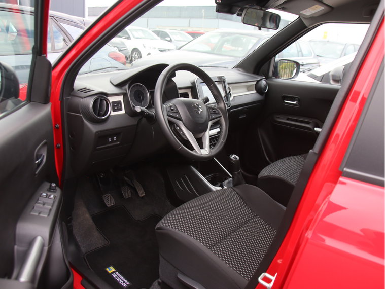 Vehicle Image 8