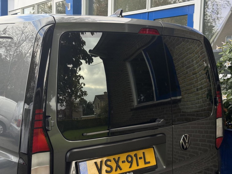 Vehicle Image 29