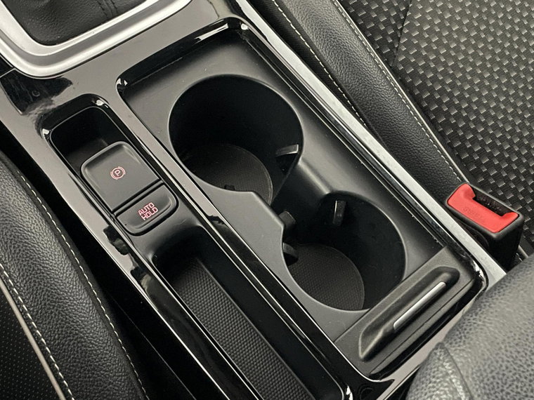 Vehicle Image 25