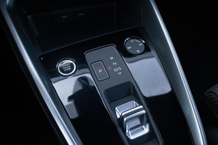 Vehicle Image 35