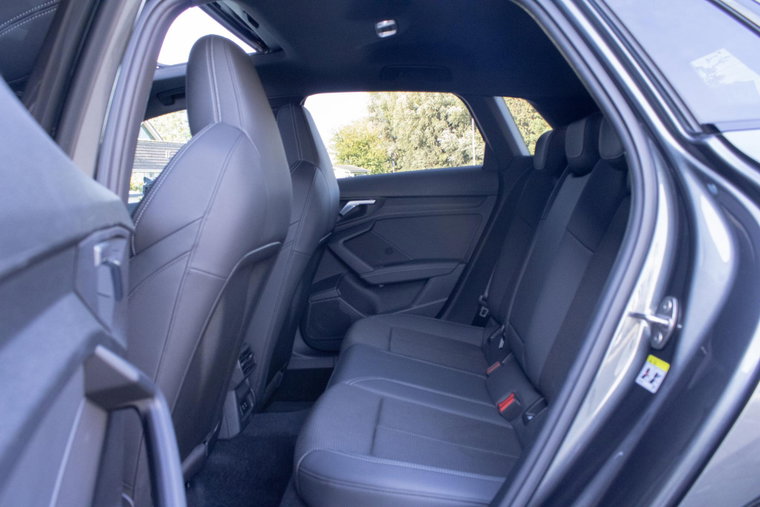 Vehicle Image 39
