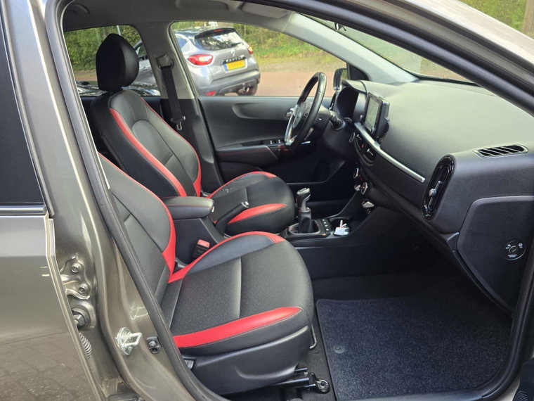 Vehicle Image 21