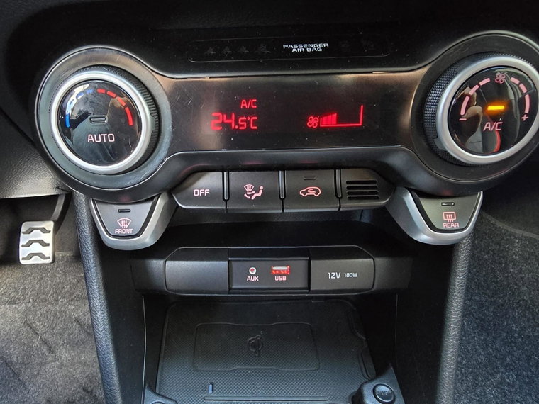 Vehicle Image 28