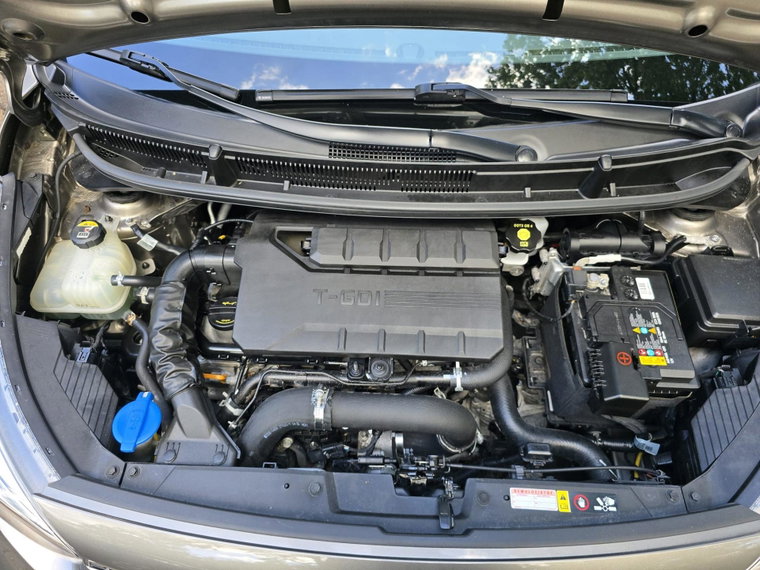 Vehicle Image 37