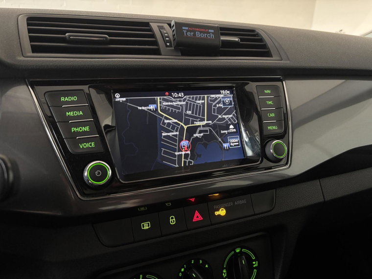 Vehicle Image 18