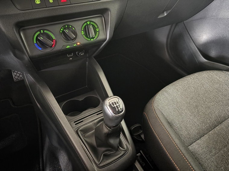 Vehicle Image 23