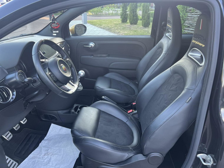 Vehicle Image 17