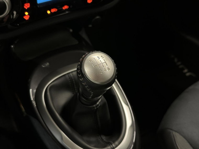 Vehicle Image 42