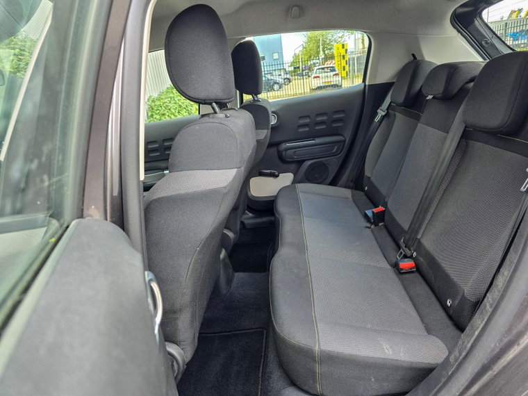 Vehicle Image 26
