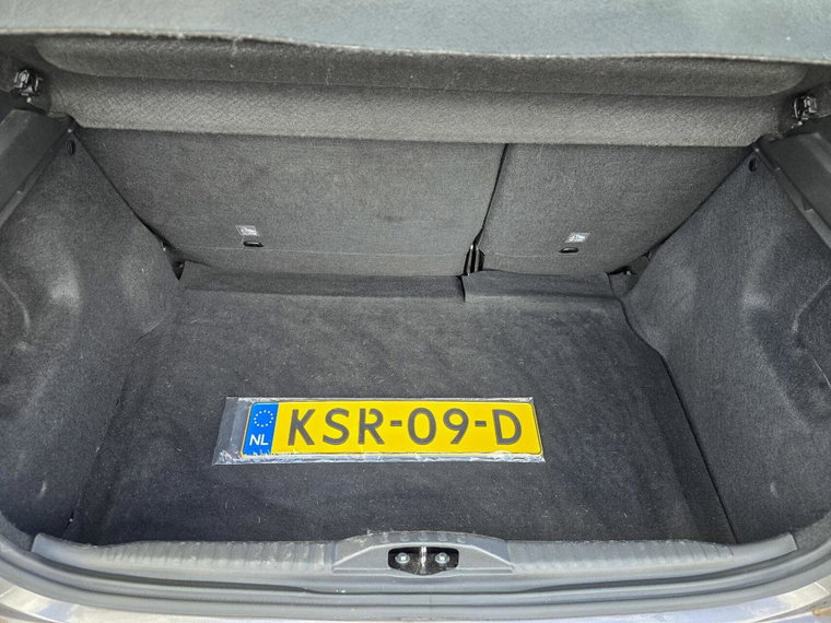 Vehicle Image 28