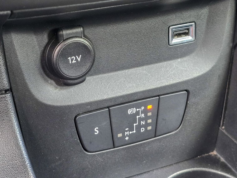 Vehicle Image 37