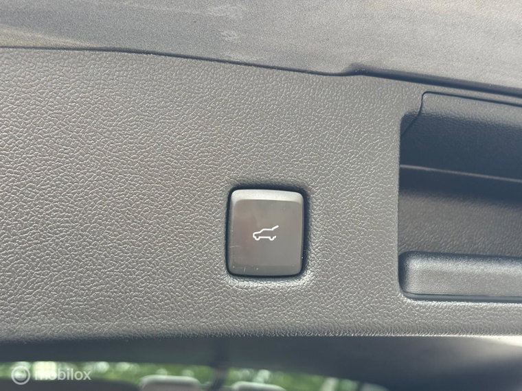 Vehicle Image 45