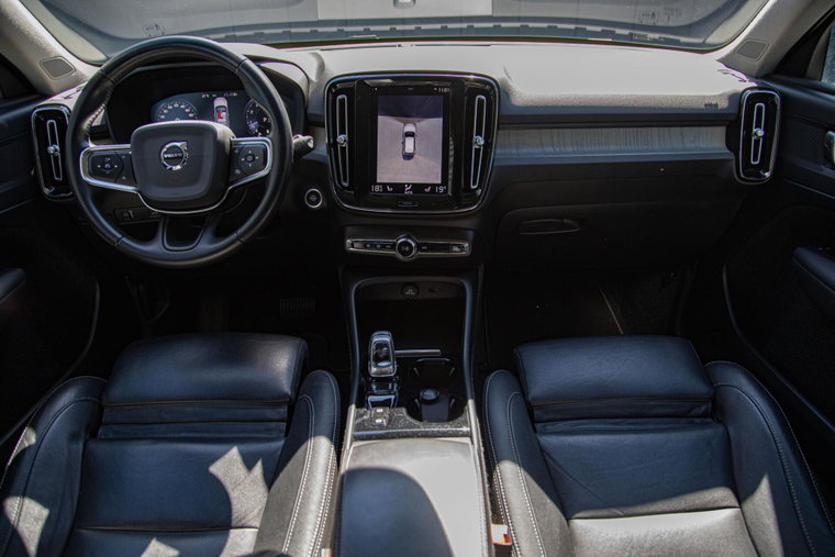 Vehicle Image 9
