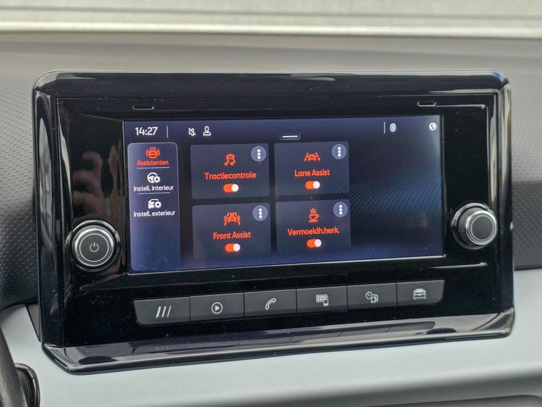 Vehicle Image 32