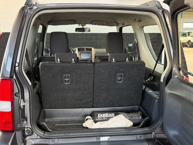 Vehicle Image 19