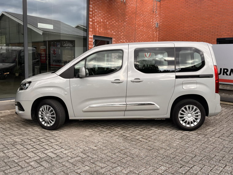 Vehicle Image 7