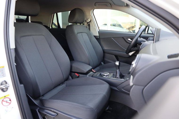 Vehicle Image 19