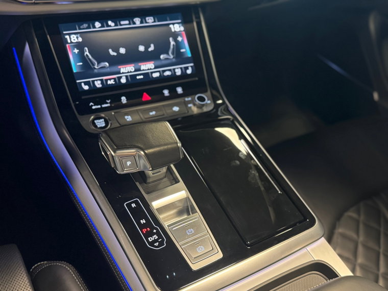 Vehicle Image 37