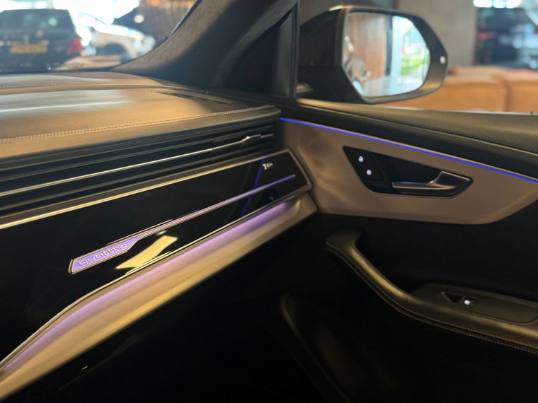 Vehicle Image 38