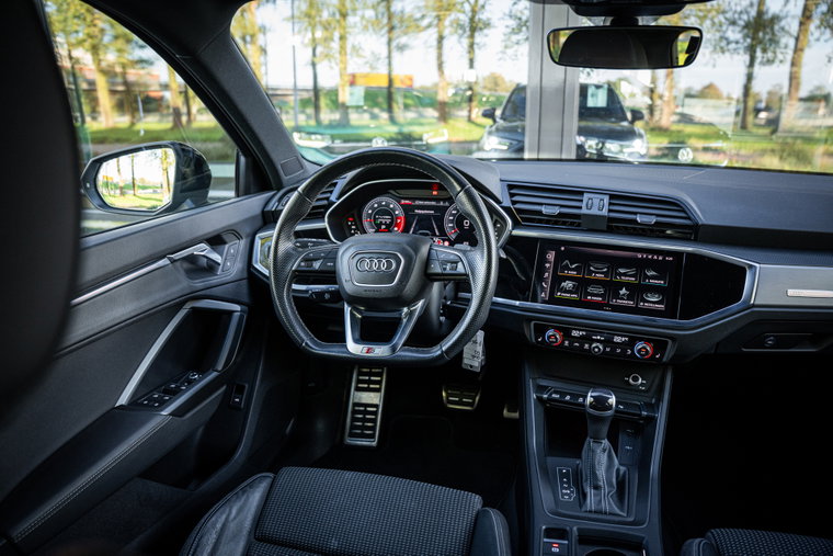Vehicle Image 35