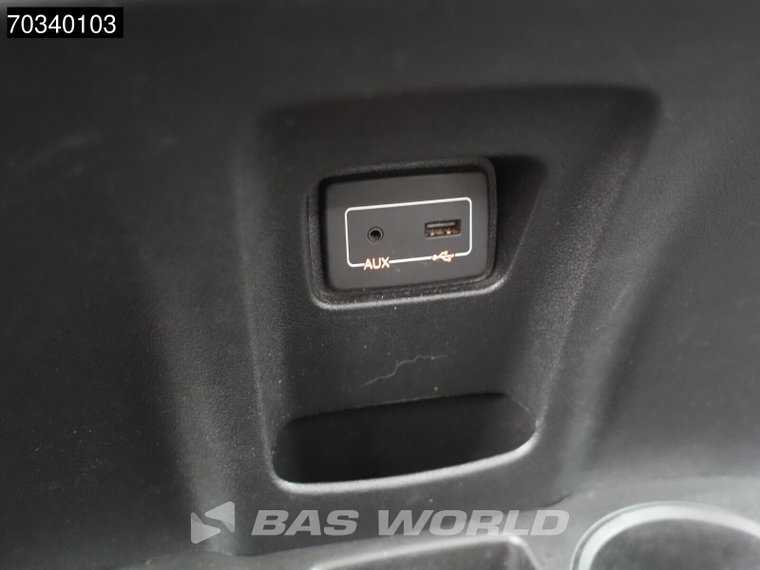 Vehicle Image 24