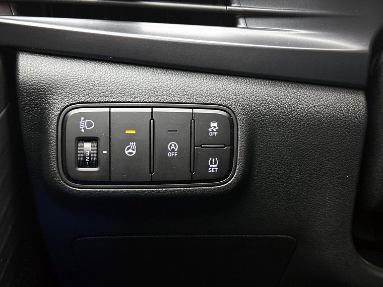 Vehicle Image 28
