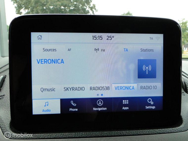 Vehicle Image 14