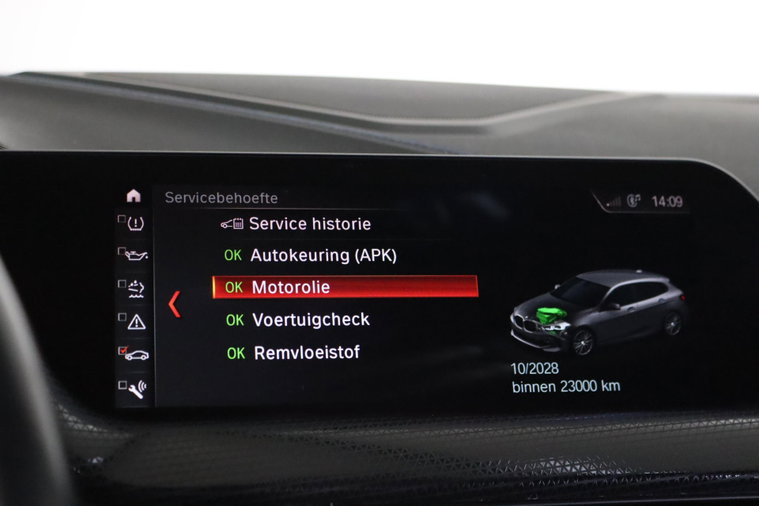 Vehicle Image 32