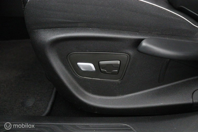 Vehicle Image 29
