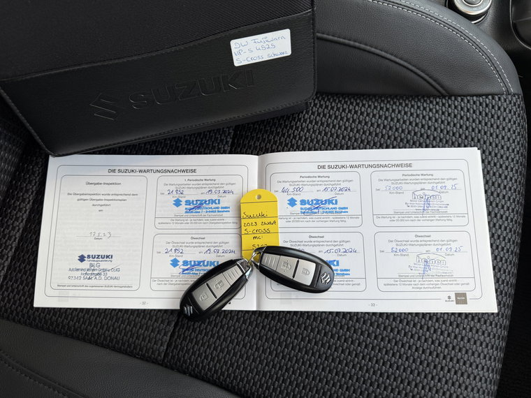 Vehicle Image 32