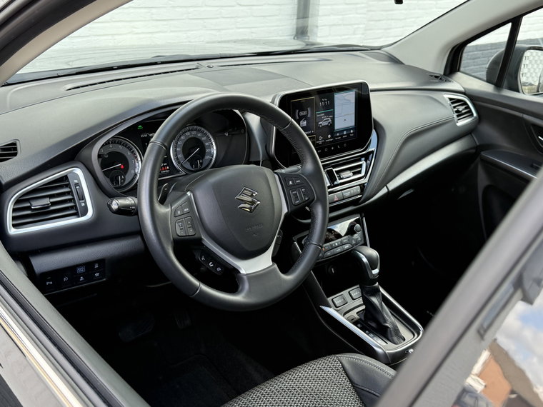 Vehicle Image 9