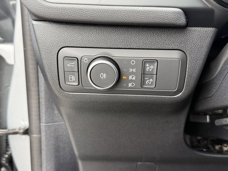 Vehicle Image 34