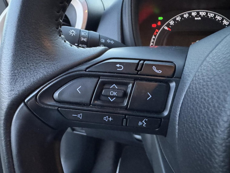 Vehicle Image 17
