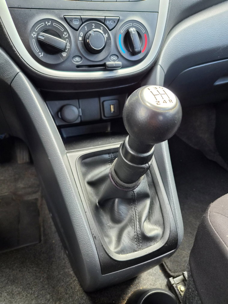 Vehicle Image 22