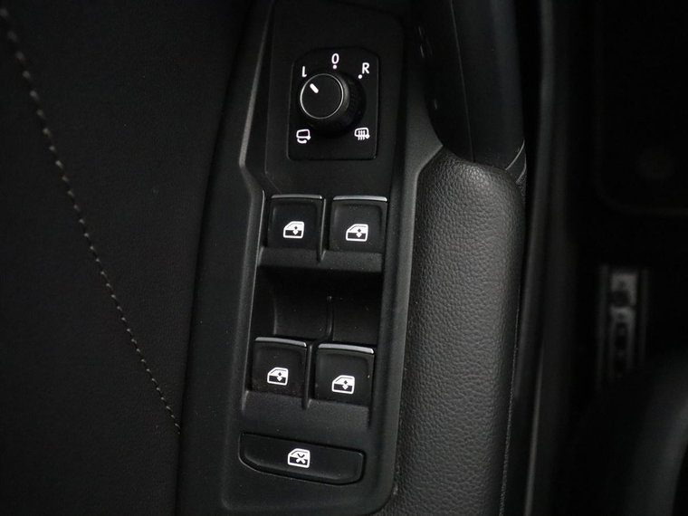 Vehicle Image 38