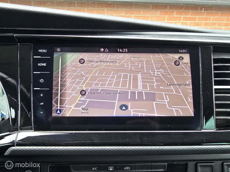 Vehicle Image 16