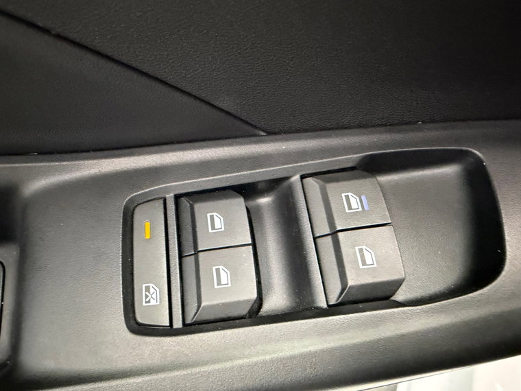 Vehicle Image 34