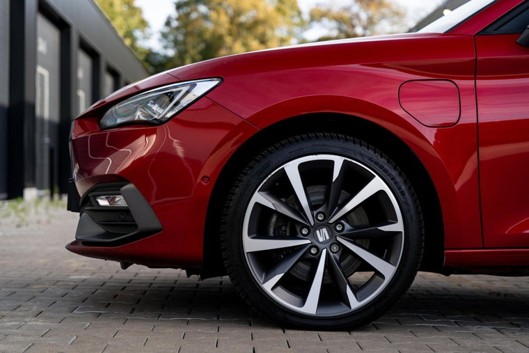Vehicle Image 30