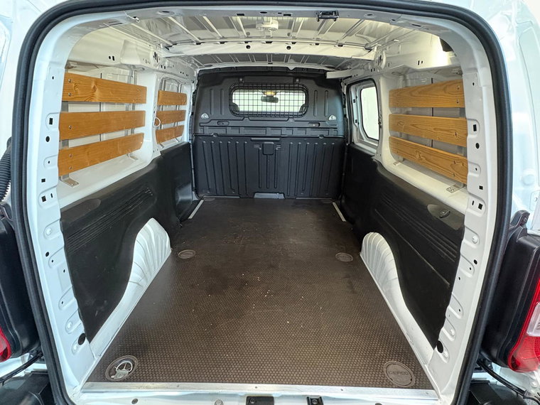 Vehicle Image 31