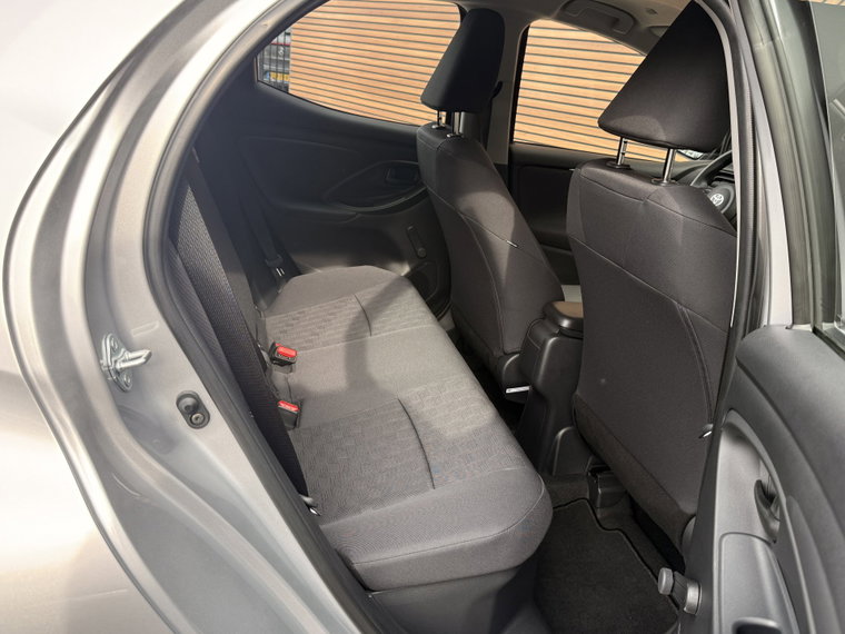 Vehicle Image 38