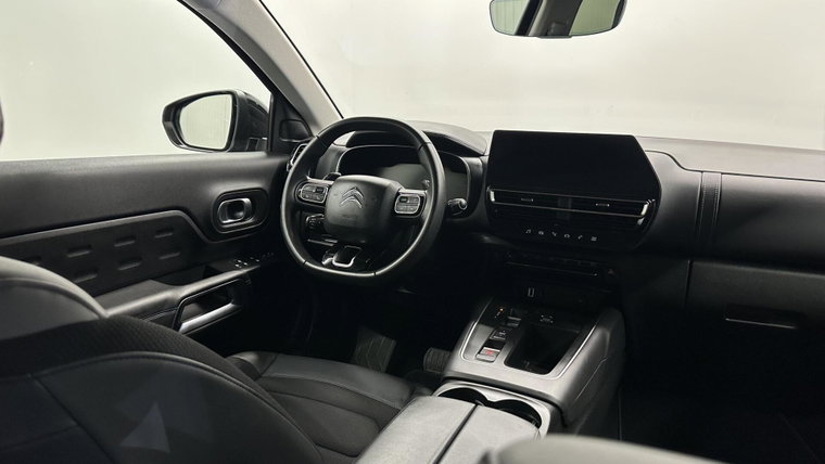 Vehicle Image 23